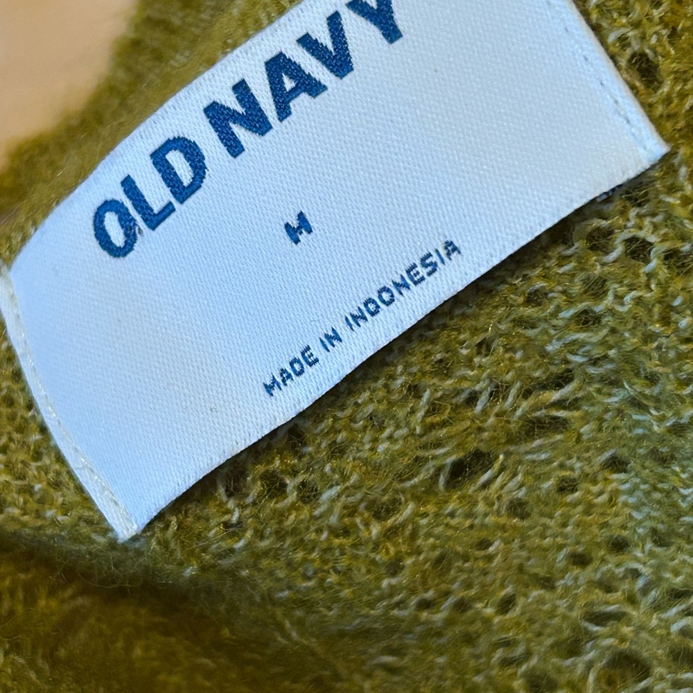 NWOT Old Navy Sweater(size medium) - Picture 7 of 7
